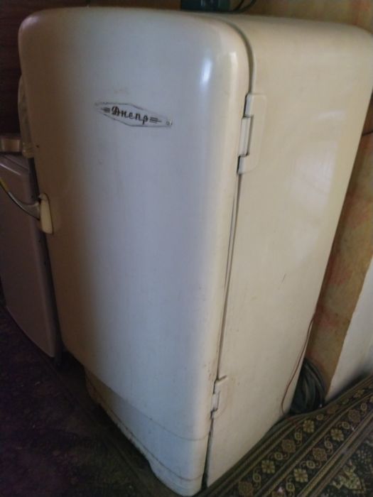 Холодильник "Днепр" (1963 г.) в рабочем состоянии Торг.