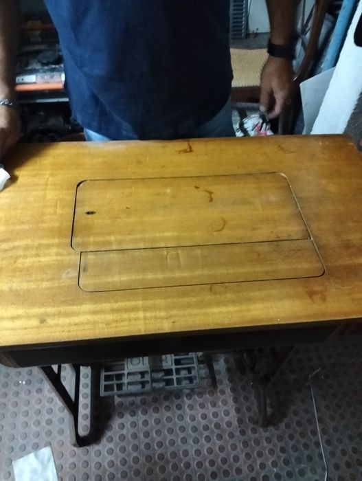 Máquina de costura antiga