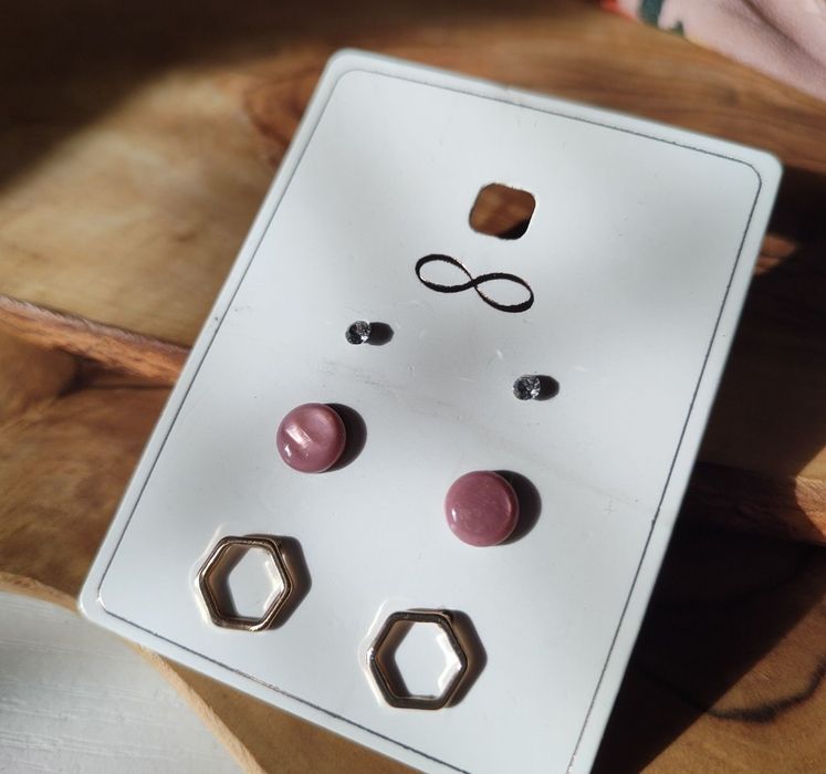 Nowe kolczyki wkrętki