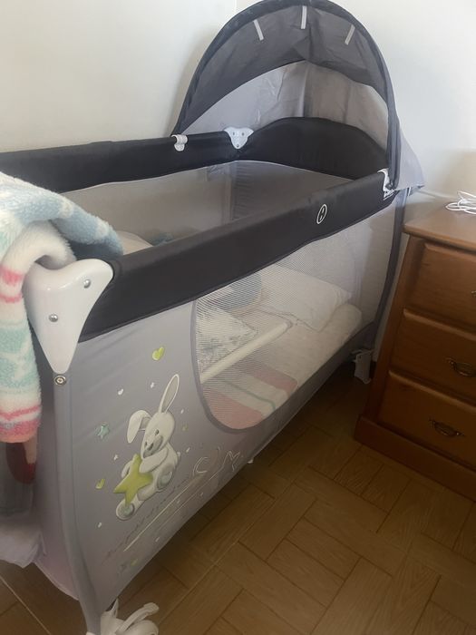 Cama+colchao +muda fraldas