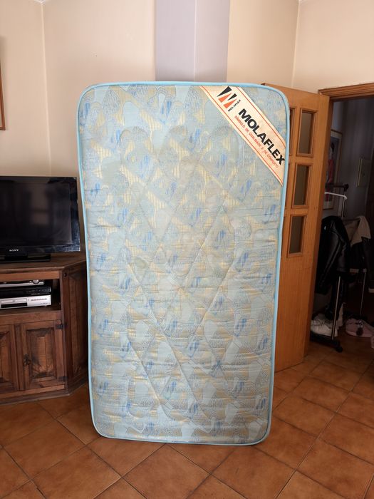 Colchão de solteiro, seminovo