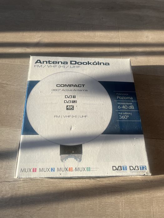 Antena płaska dookólna zewnętrzna botronik czarna  NOWA