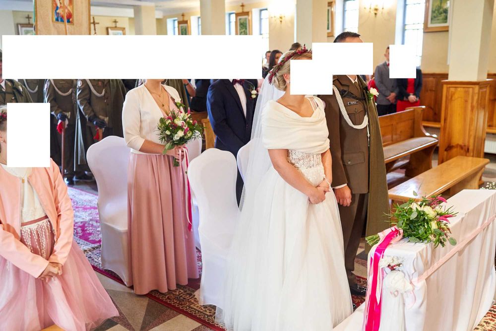 Suknia ślubna śmietankowa