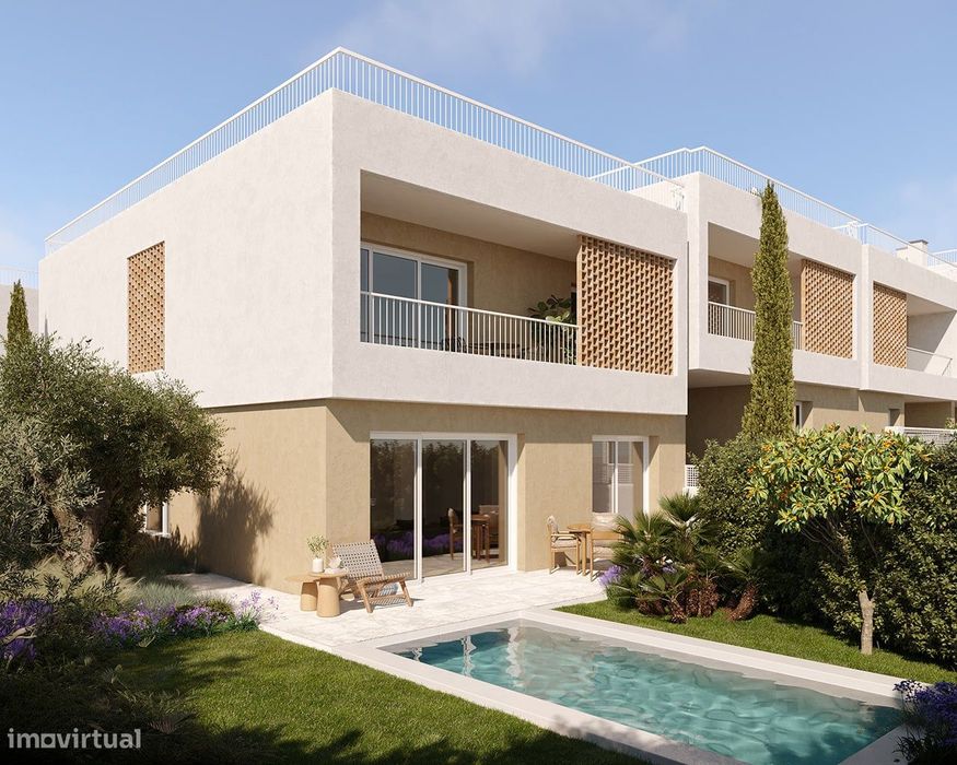 Moradia V3

3-bedroom townhouse