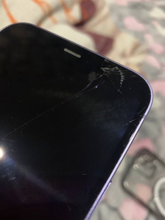 Продам айфон 12 128 гб