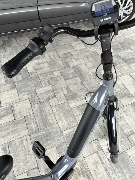 Rower elektryczny Gazelle Arroyo C8 Super stan jedyne 600 km przebiegu.