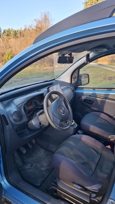 Автомобіль Citroen Nemo