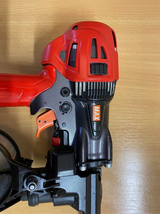 Gwozdziarka MAX HN25C2 gwoździarka bębnowa wysokociśnieniowa MAX HN25C2 PowerLite Pinner