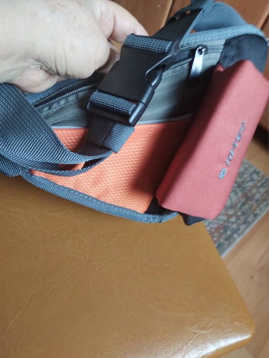 Nerka saszetka biodrowka HiTec ba bidon