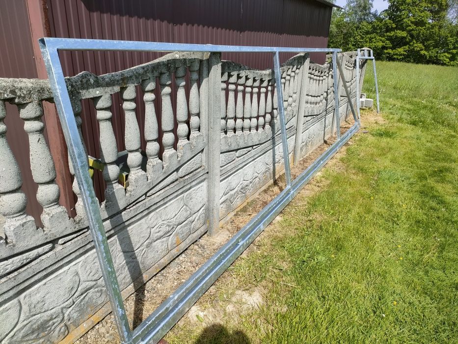 Brama przesuwna ocynk 4.5 m światła 147 cm wysoka