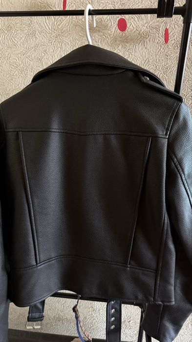 Куртка   zara екошкіра