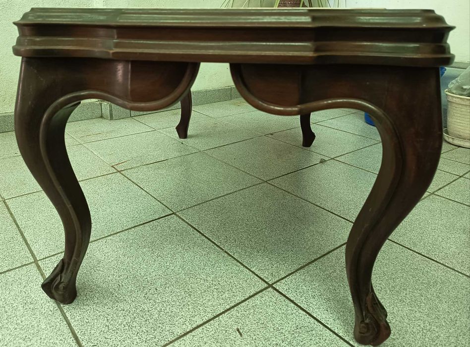 Mesa centro com pedra