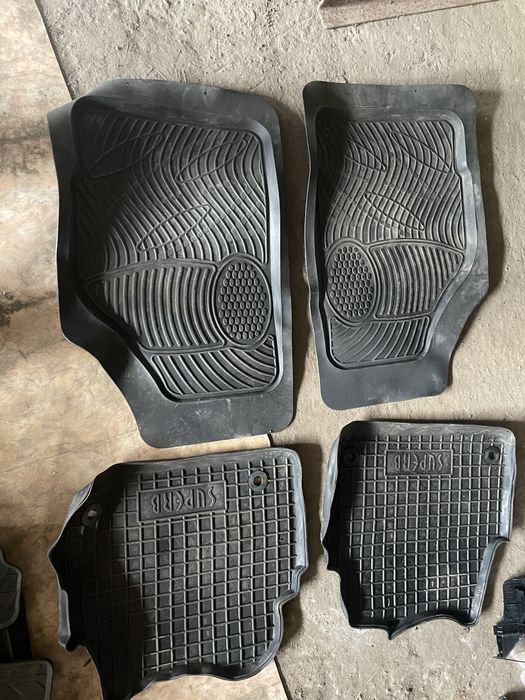 Коврики в авто б/у !