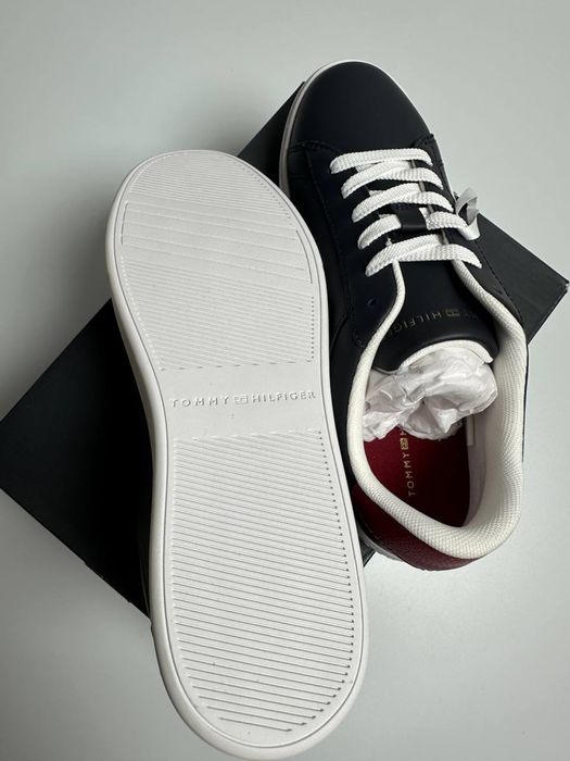 Tommy Hilfiger r.37