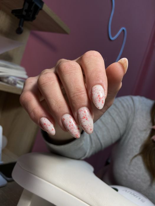 Шукаю моделей на манікюр Центр міста