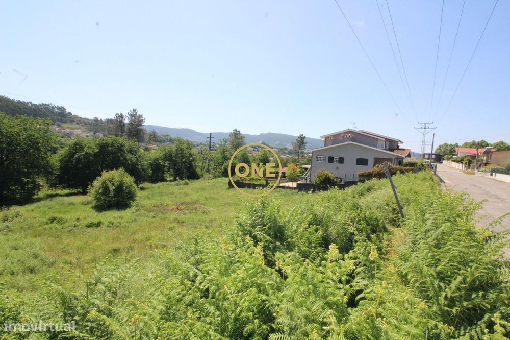 Lote de terreno de construção com 700m2 de área em Bairro para venda