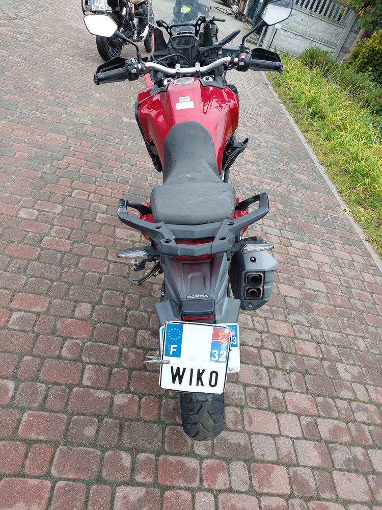 alt