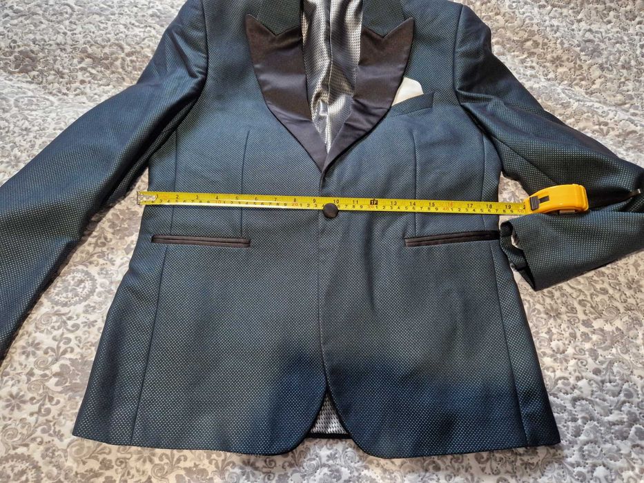 Smoking ślubny zielony