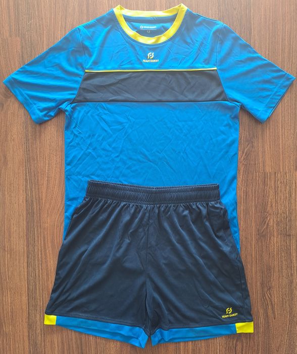 Conjunto 2 equipamentos desporto, camisola e calção - Tam. 14