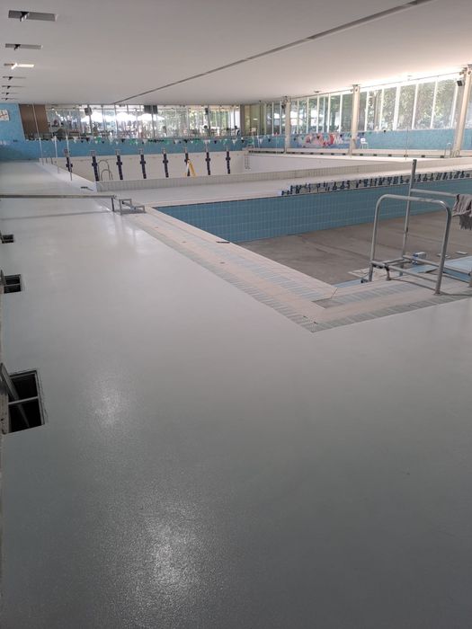 Pavimentos e paredes com revestimentos  em resina epoxy e poliuretano