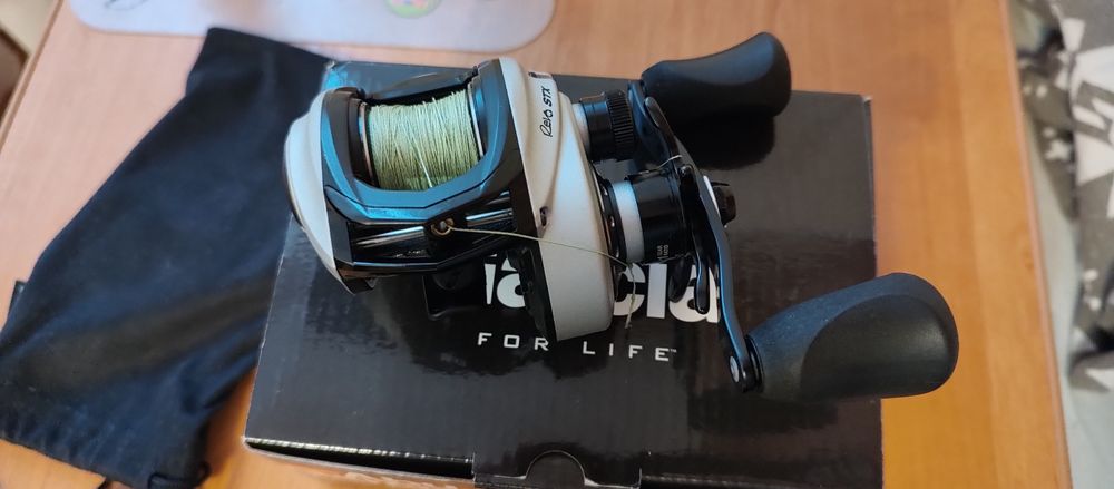 Abu Garcia Revo STX, multiplikator, casting