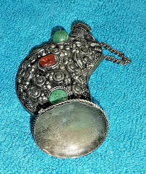 Frasco de Perfume em Metal com Pedras Semipreciosas