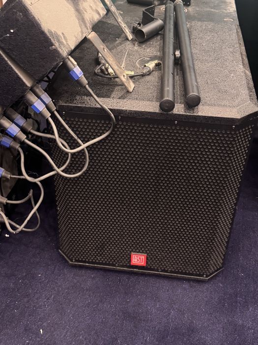SISTEMA de som P.A Line Array BST