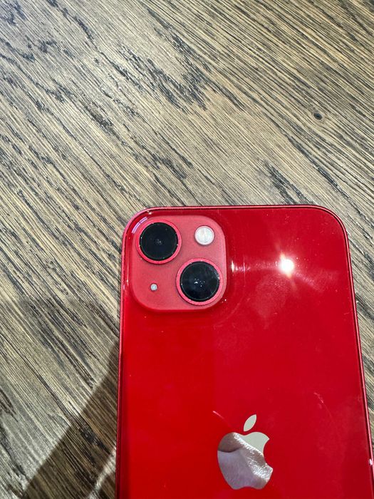 iPhone 13 – 256GB (Excelente estado)