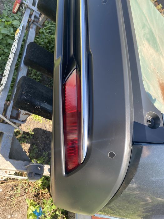 Бампер задній Honda M-NV