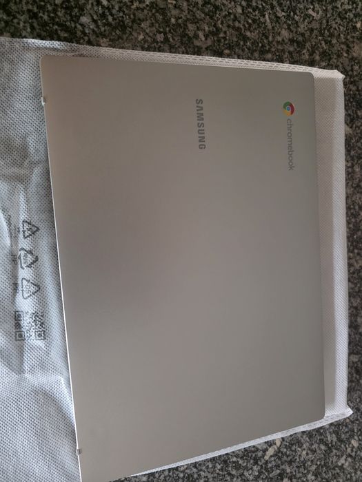 Portátil galaxy chromebook novo