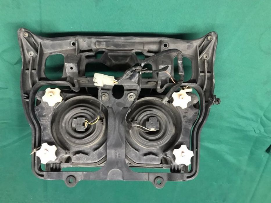 peças suzuki Gsx750F e gsx600f ano 1998 até 2004 gsxf 750 banco farol
