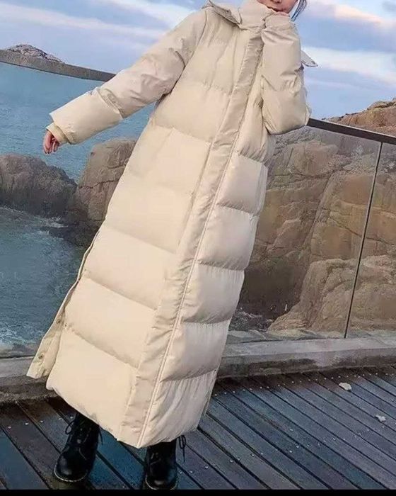 Пуховик об'ємний довгий