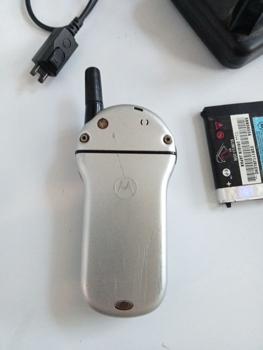 Продам телефон Motorola V 70
