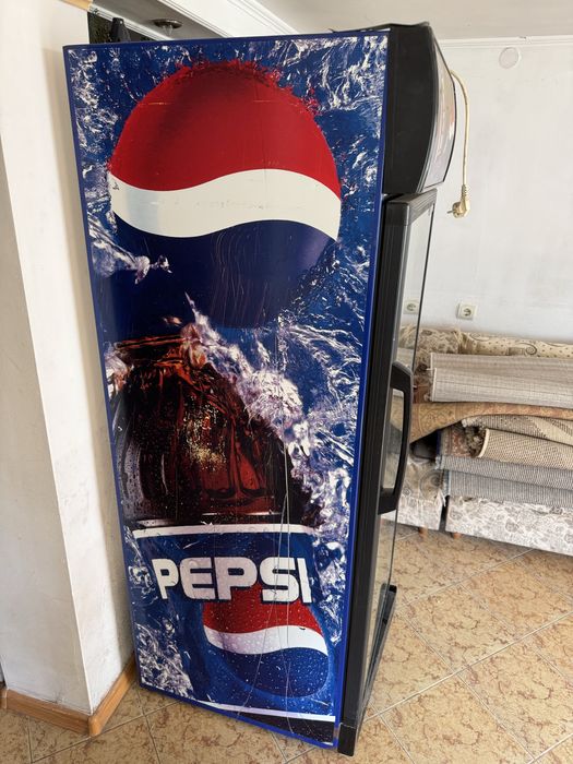 Холодильник Pepsi.           .