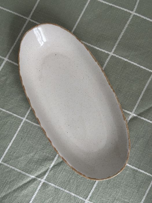 Овальна тарілка, під оселедець