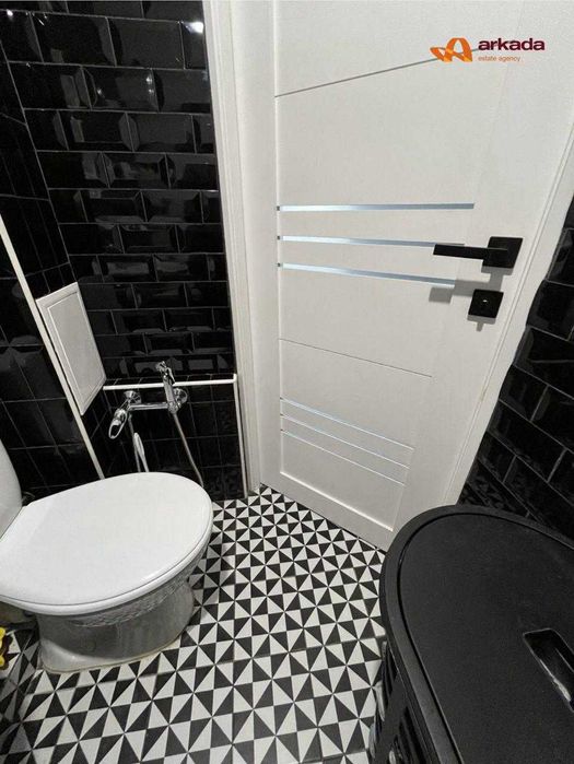 Однокімнатна затишна квартира на Хоткевича