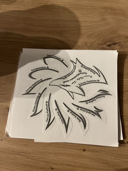 naklejki eyeliner nowe