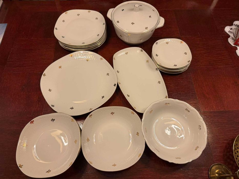 Zestaw obiadowy Tielsh porcelana Wałbrzych 22 elementy +1