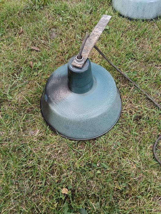 Lampy emaliowane Loft, PRL,2 sztuki.