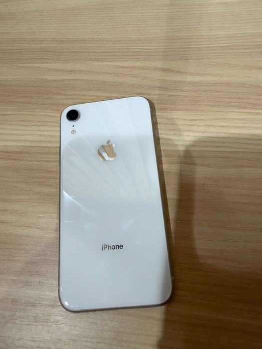 Продам iPhone XR (White) 256 Гб