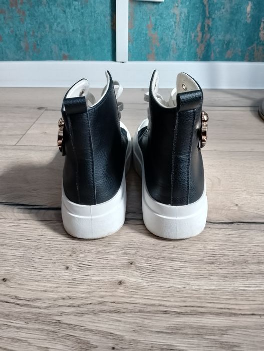 Buty dziewczęce rozm.36