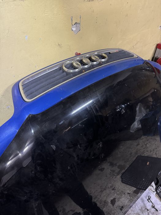 Maska Czarna LY9B Audi A3 8P Mały Gril 2003r