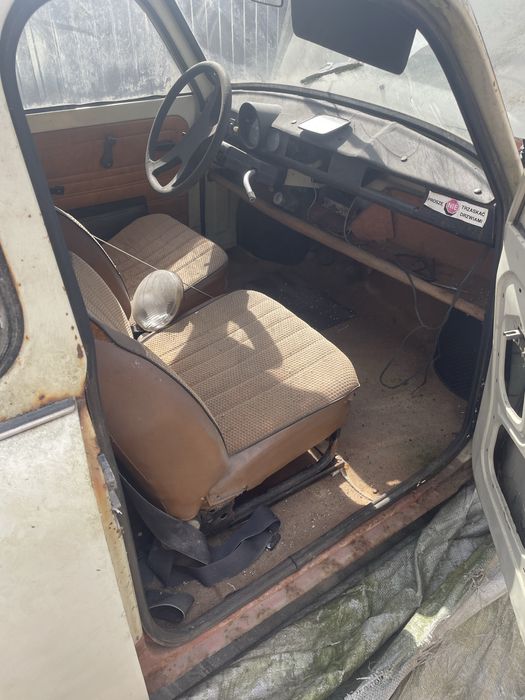Trabant 601 bez silnika na czesci