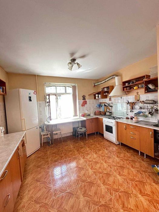 Будинок в Молодіжному