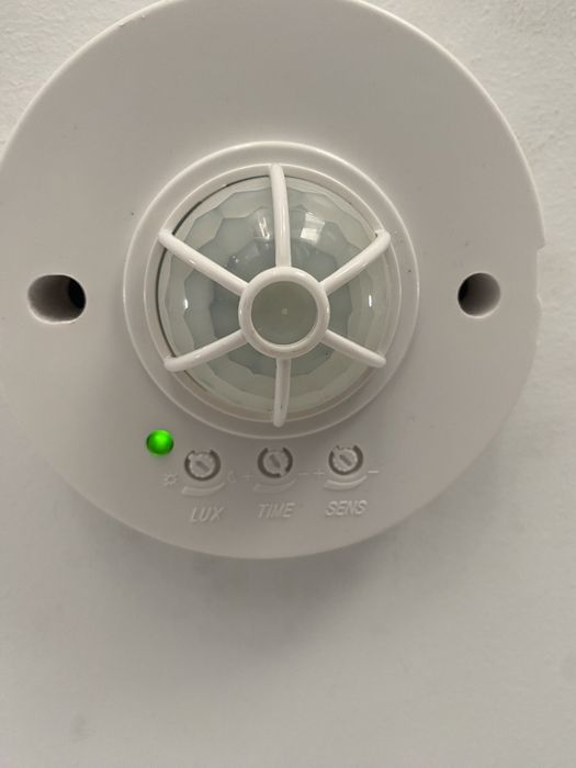 Eletricista credenciado pela DGE 24 horas