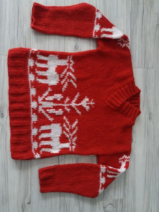 Świąteczny sweter z reniferem vintage