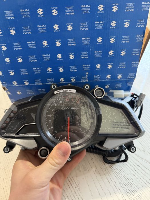 Продам нову без пробігу. Приборку на Bajaj NS 200