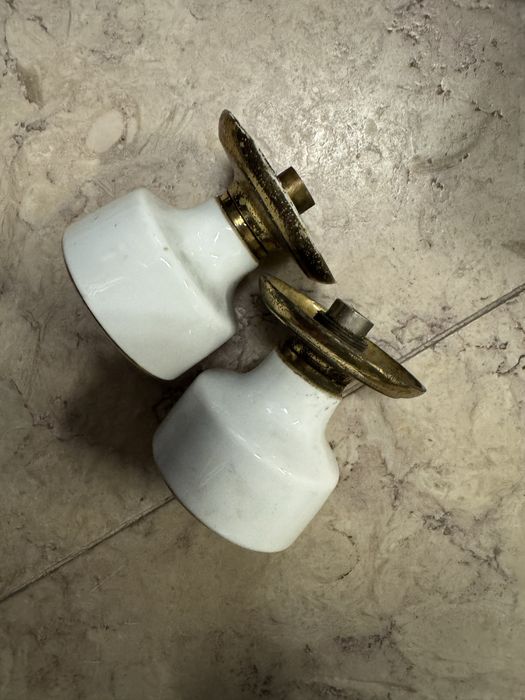 10 Maçanetas em porcelana pintada com motivos de flores