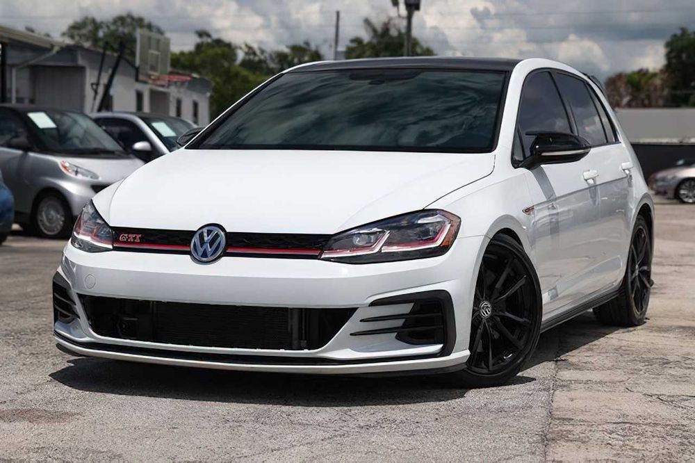 Volkswagen Golf GTI      2021