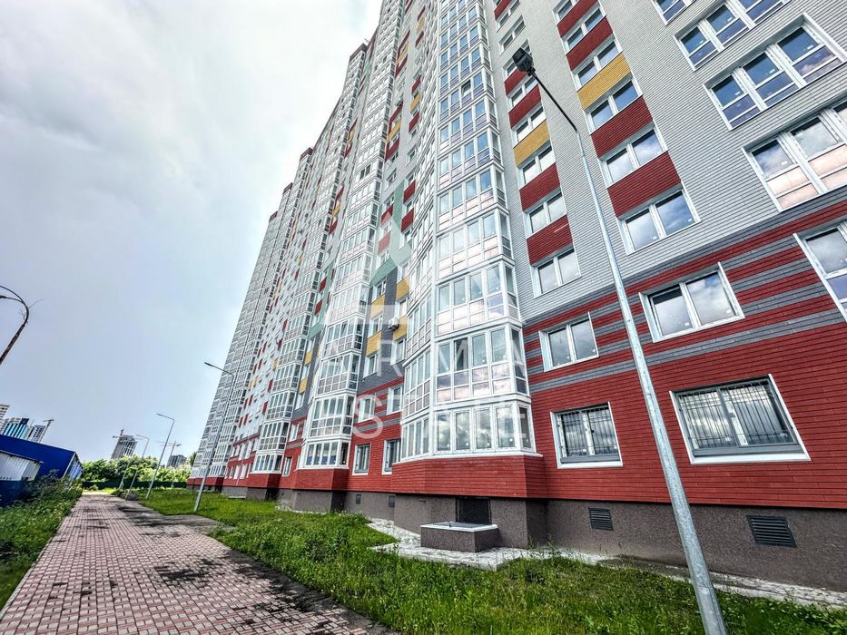 Продається 1-кімнатна квартира ЖК “Патріотика” по  вул. Бориса Гмирі 22-Б, “Синевир ”.